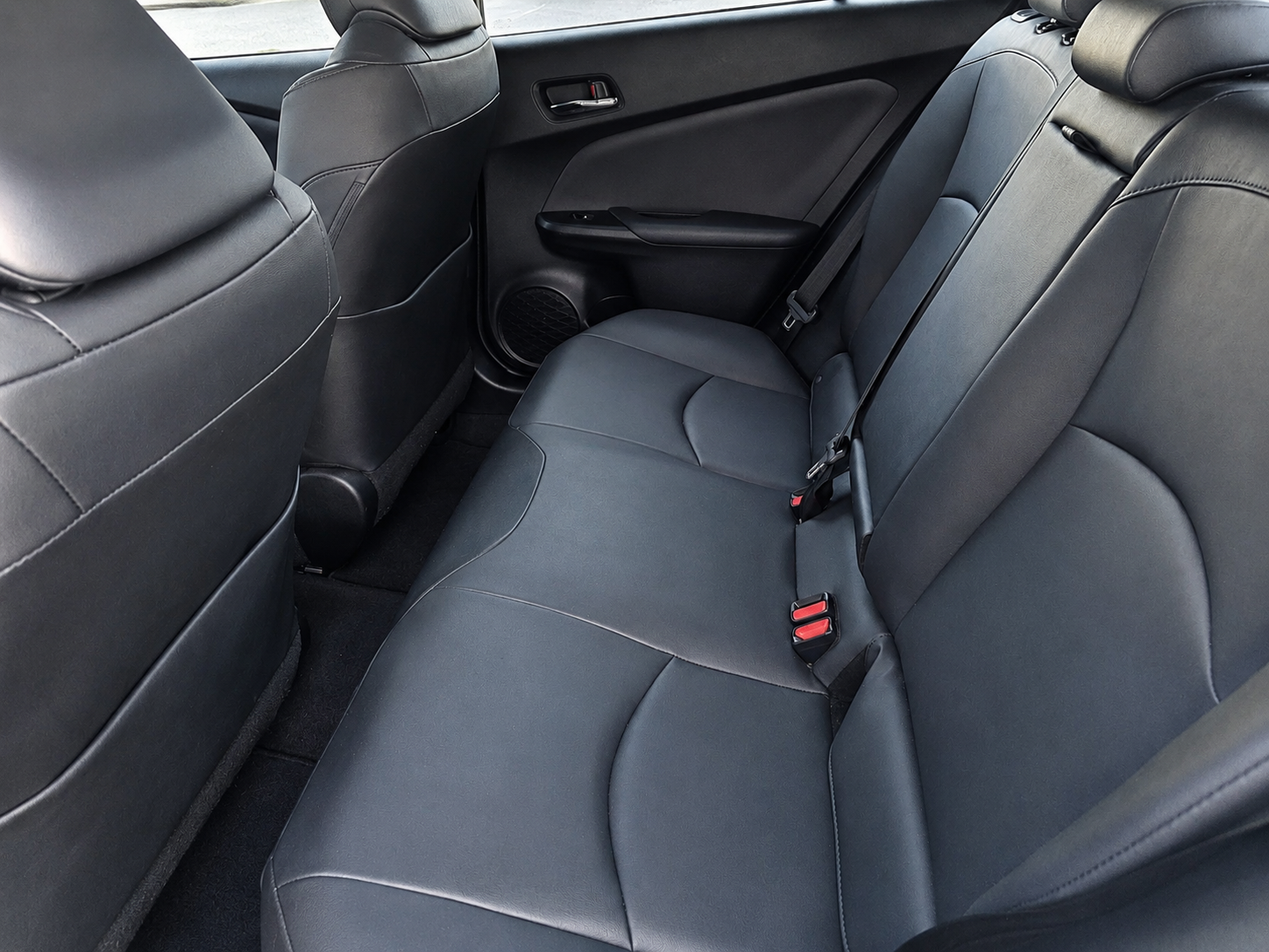 2016 Toyota Prius Three Touring - Photo 7