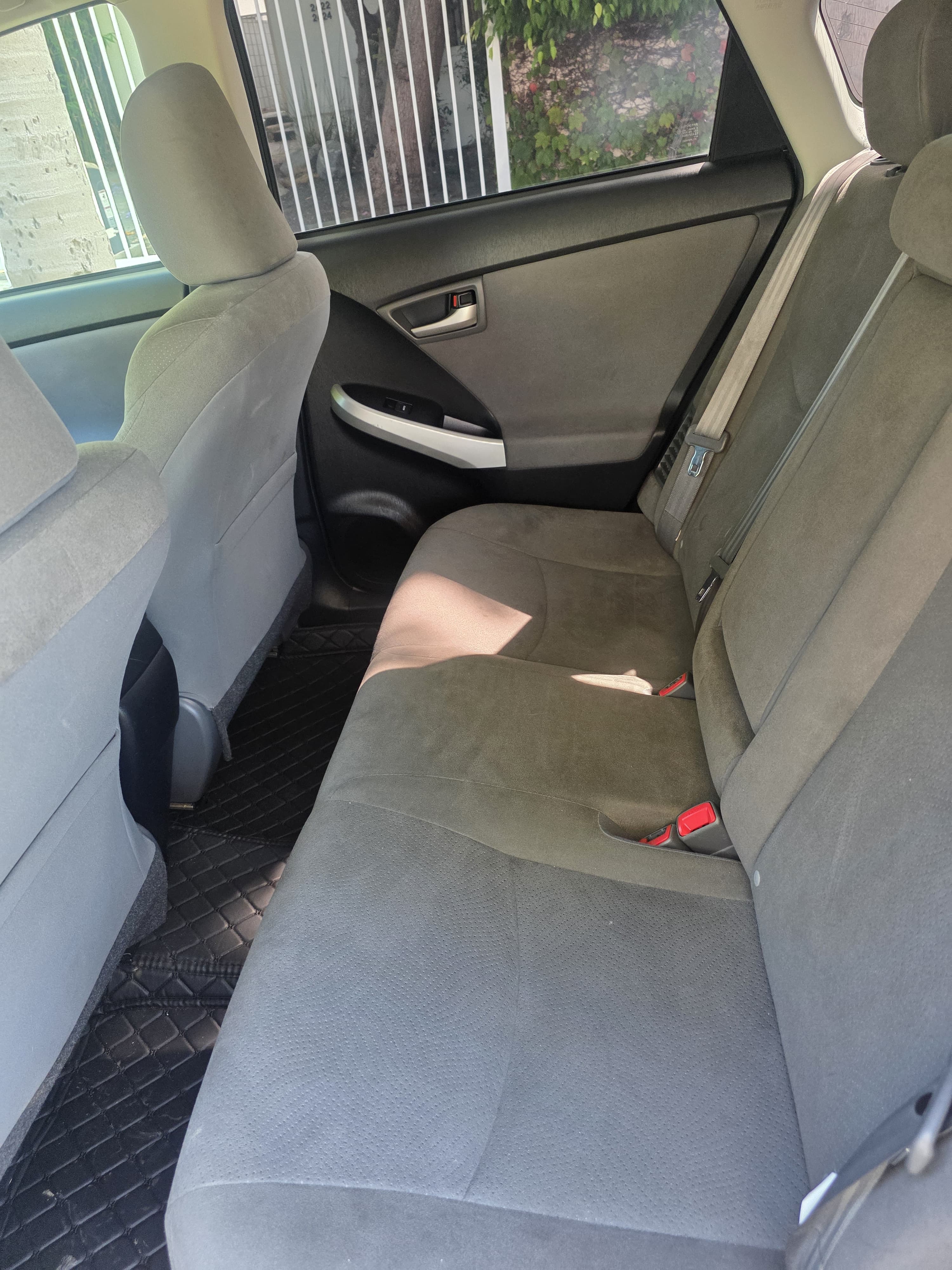 2015 Toyota Prius Two - Photo 7