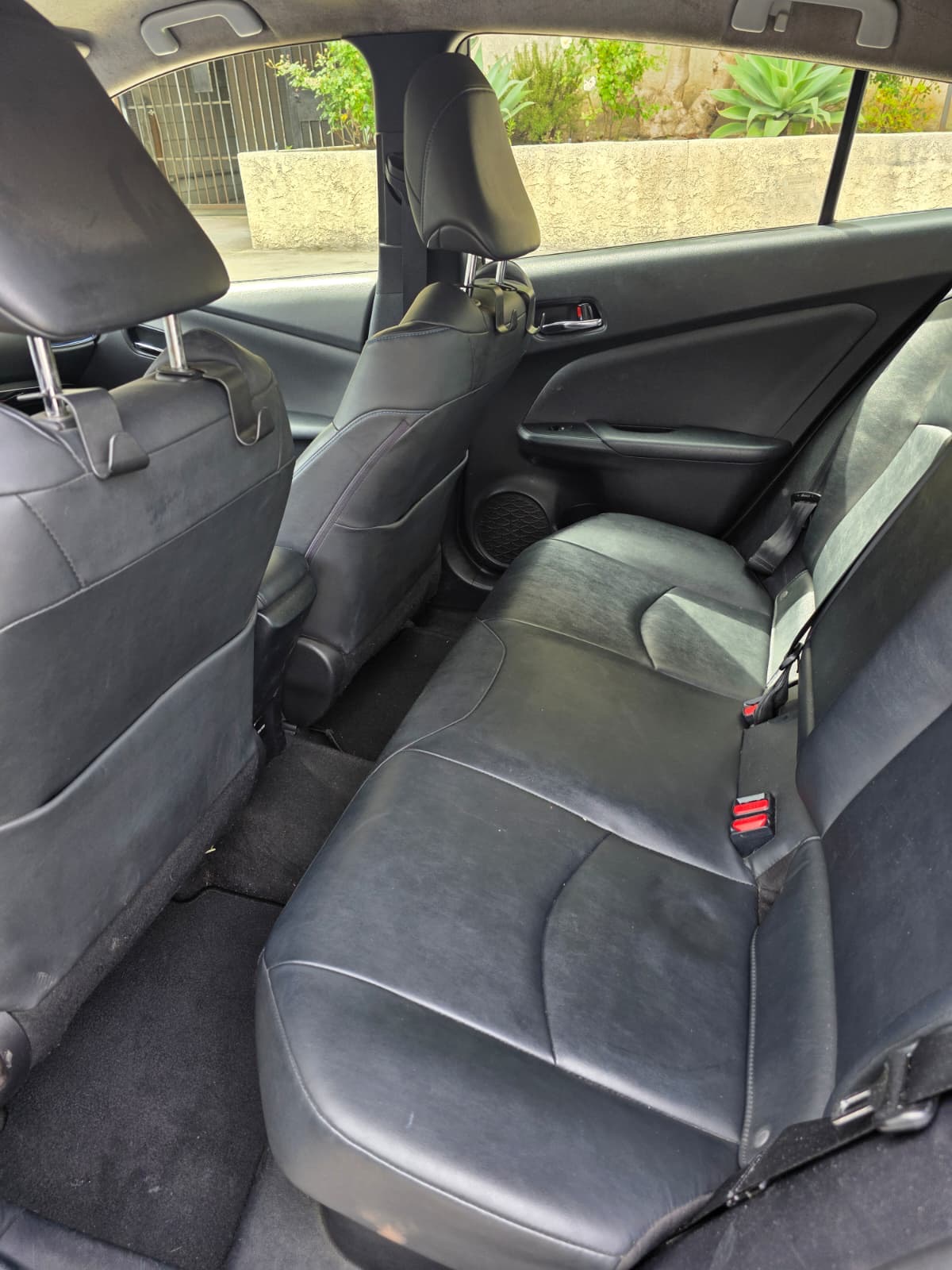2017 Toyota Prius Three - Photo 6